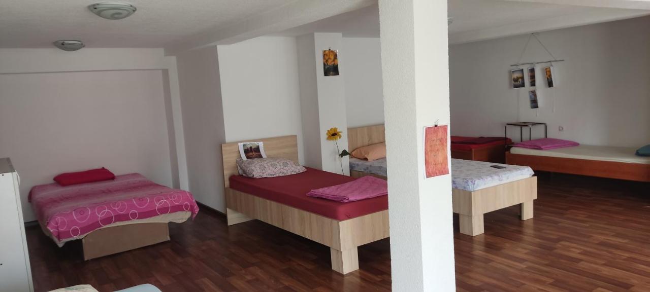 Blue Lake Hostel Охрид Экстерьер фото