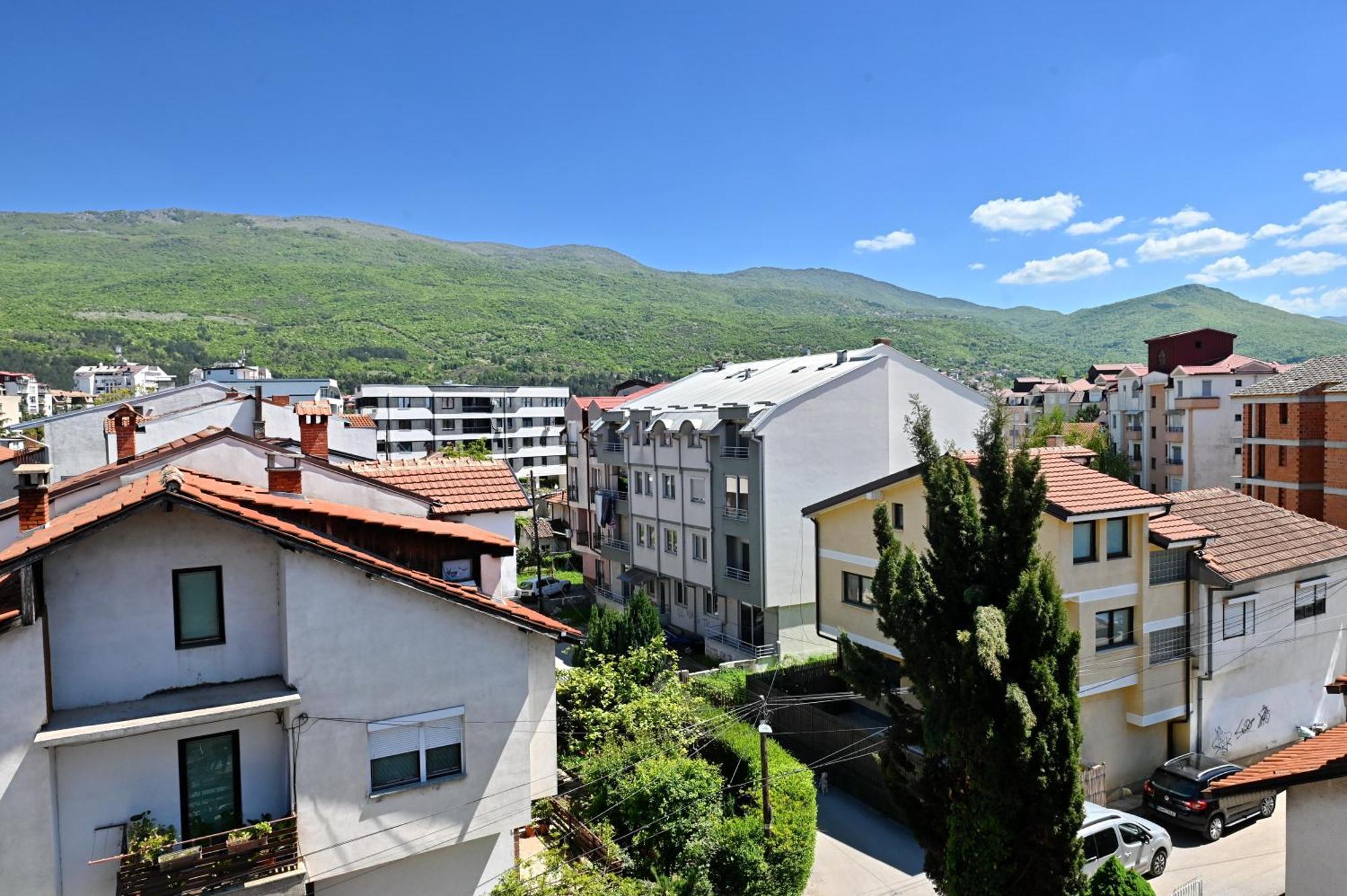 Blue Lake Hostel Охрид Экстерьер фото