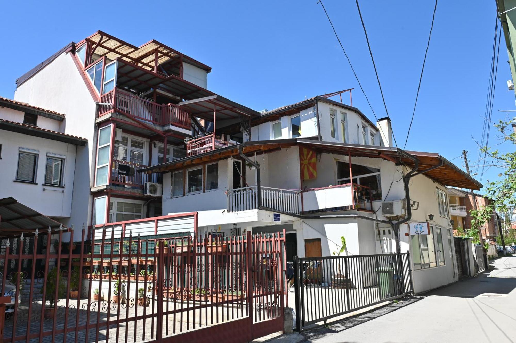Blue Lake Hostel Охрид Экстерьер фото