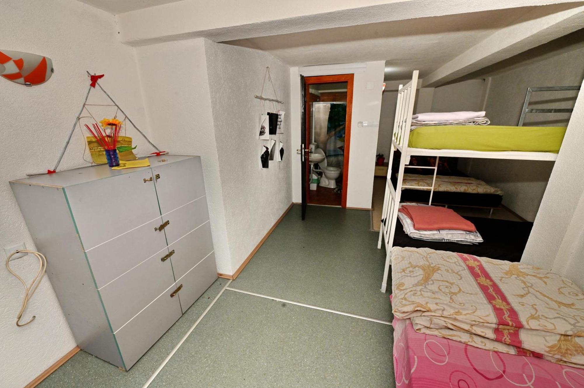 Blue Lake Hostel Охрид Экстерьер фото