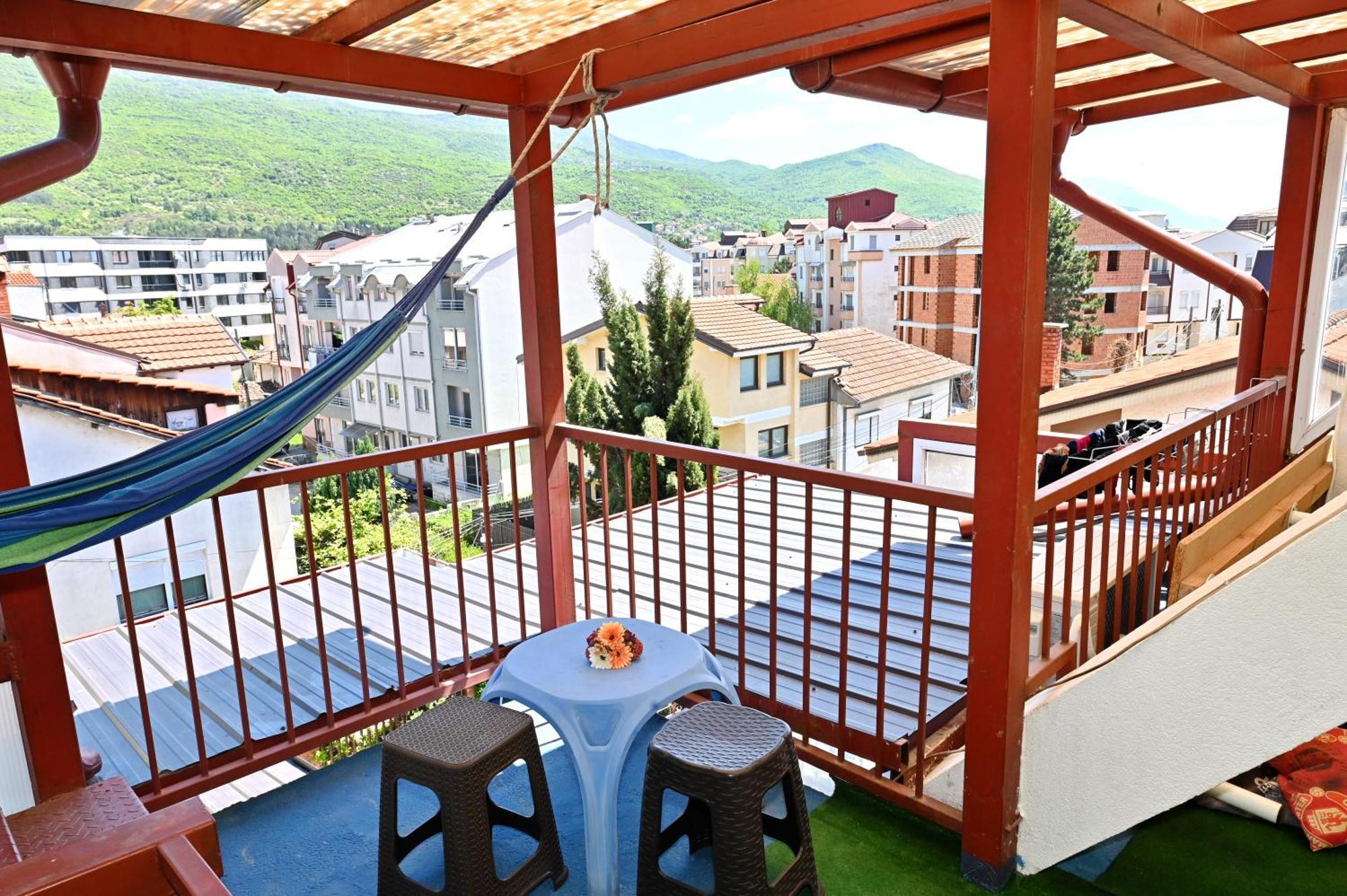 Blue Lake Hostel Охрид Экстерьер фото